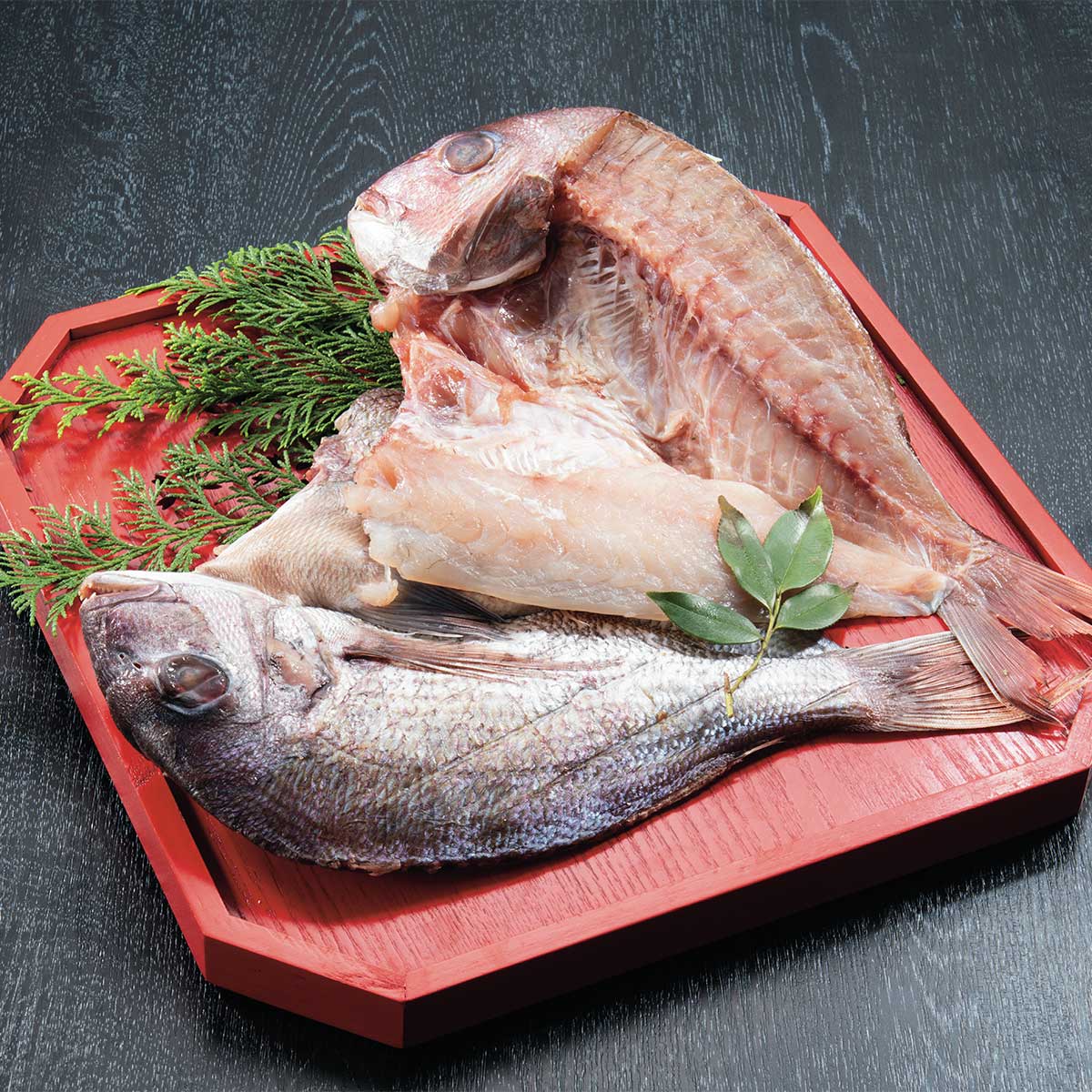 公式】 【終】【完売】気仙沼産 天然真鯛特大開き干し (魚)| とれたて